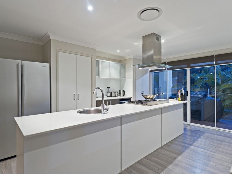 6 Solo Place, Coomera Waters QLD 4209