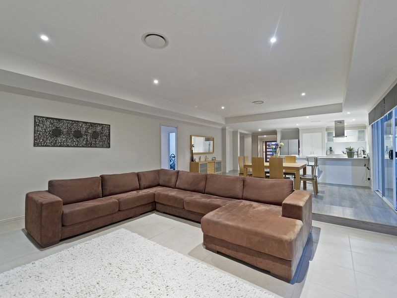 6 Solo Place, Coomera Waters QLD 4209