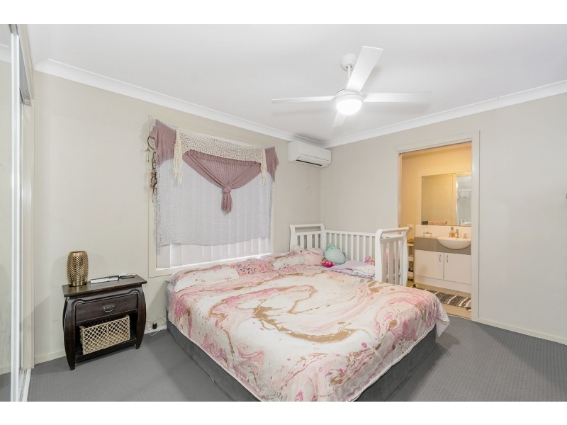 12 Pinegrove Street, Morayfield QLD 4506