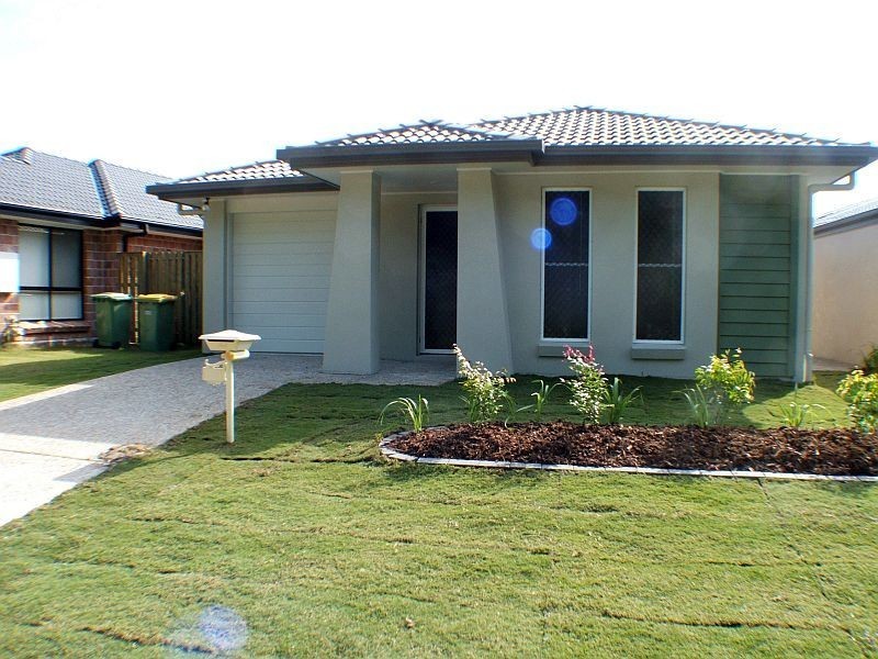 10 Wings Road, Upper Coomera QLD 4209