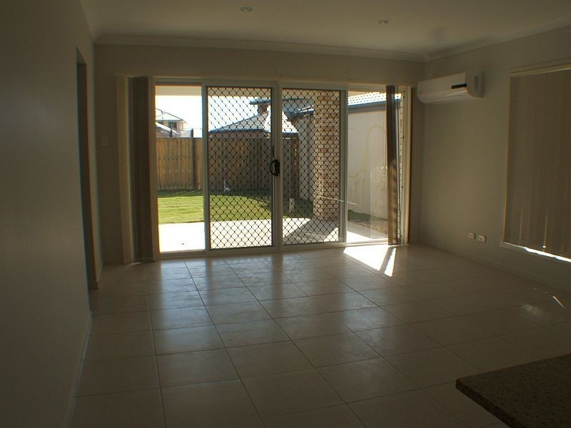 10 Wings Road, Upper Coomera QLD 4209