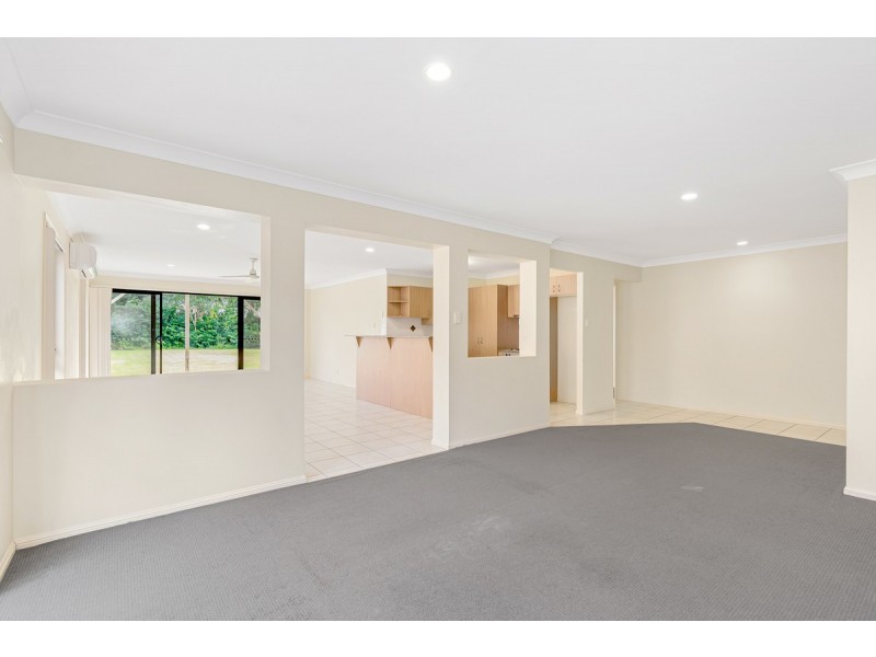 15 Lorenzo Drive, Coomera QLD 4209