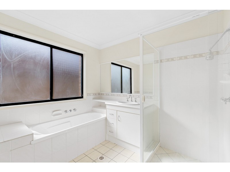15 Lorenzo Drive, Coomera QLD 4209