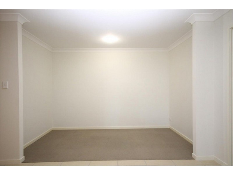1/19 Conestoga Way, Upper Coomera QLD 4209
