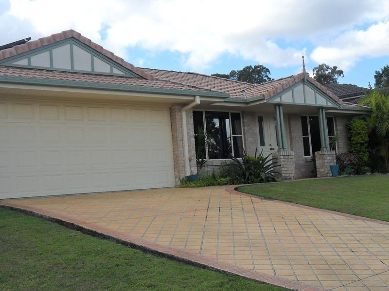 14 Taroona Circuit, Oxenford QLD 4210