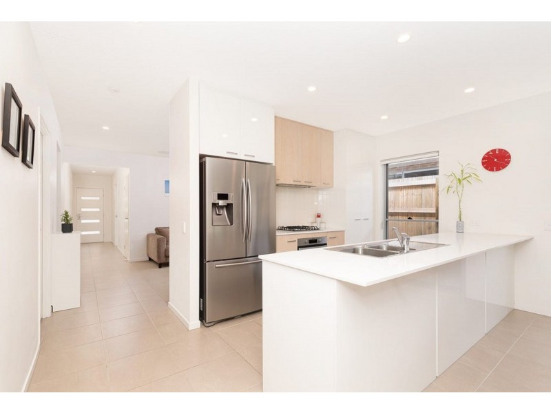 11 King Orchid Circuit, Coomera QLD 4209