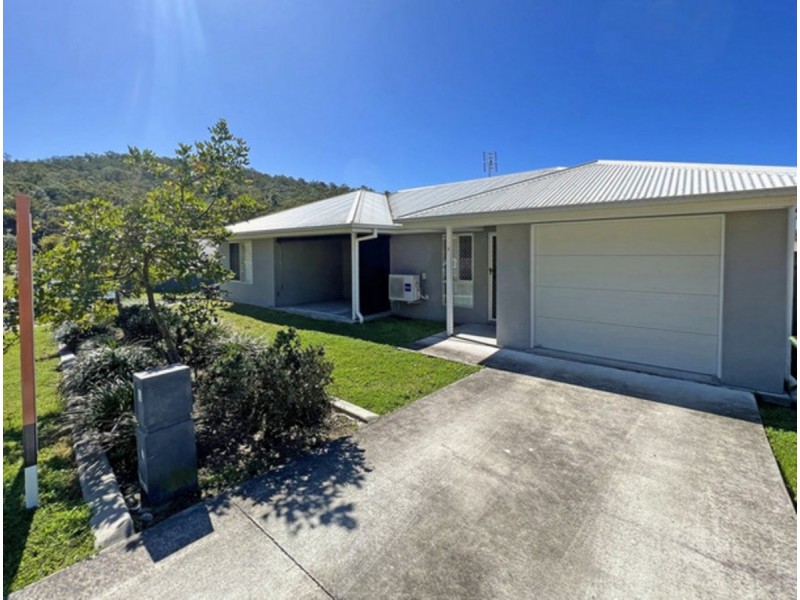 2/9 Bass Court, Oxenford QLD 4210