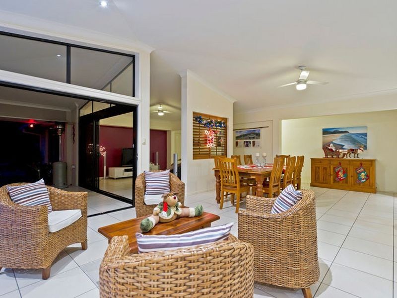 2 Slipstream Road, Coomera Waters QLD 4209