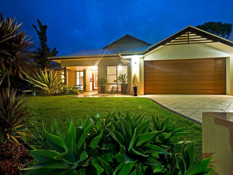 2 Slipstream Road, Coomera Waters QLD 4209