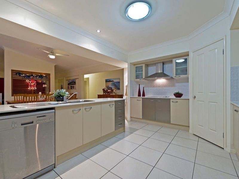 2 Slipstream Road, Coomera Waters QLD 4209