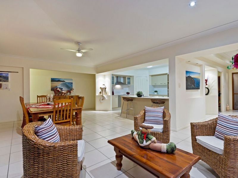 2 Slipstream Road, Coomera Waters QLD 4209