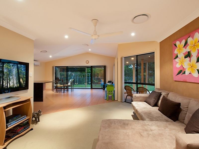 8 St Stephens Drive, Upper Coomera QLD 4209