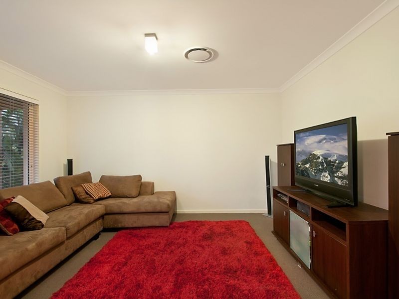 10 Mountain View Crest, Mount Nathan QLD 4211
