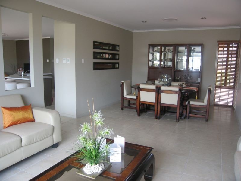 27 Treeline Circuit, Upper Coomera QLD 4209