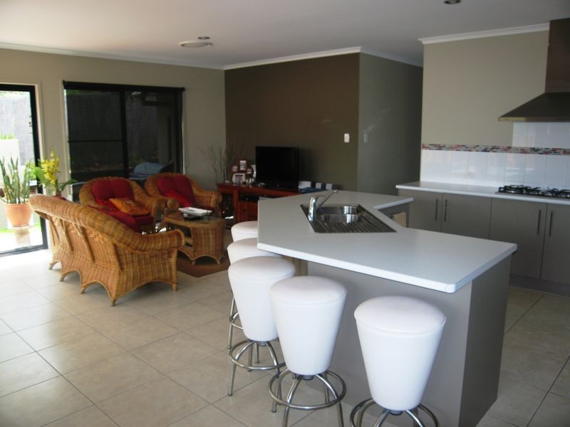 27 Treeline Circuit, Upper Coomera QLD 4209