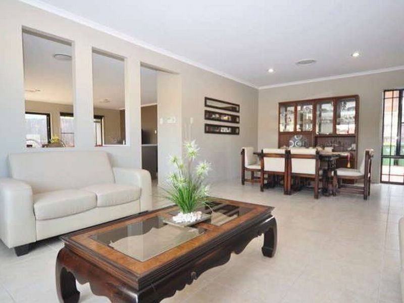 27 Treeline Circuit, Upper Coomera QLD 4209