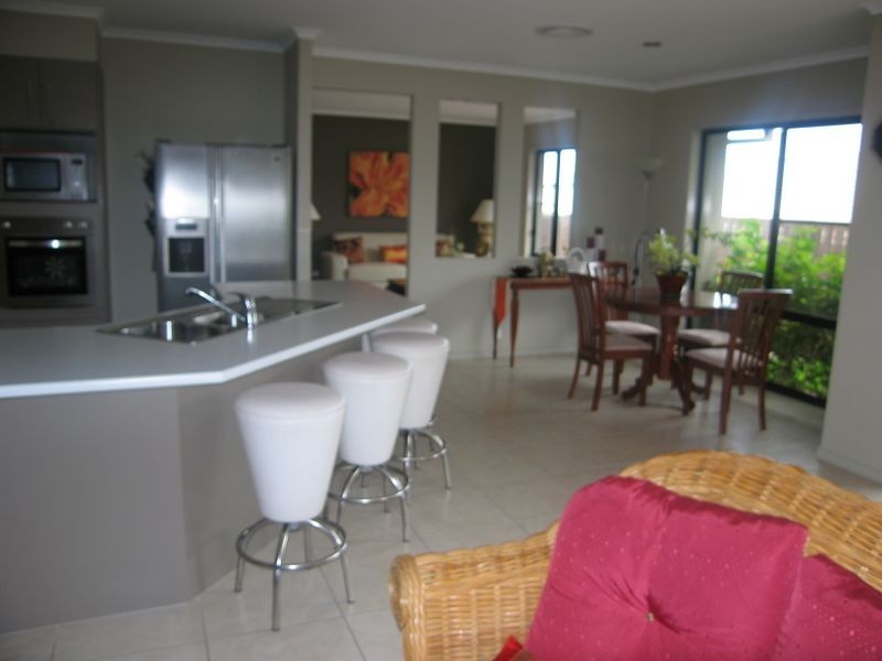 27 Treeline Circuit, Upper Coomera QLD 4209