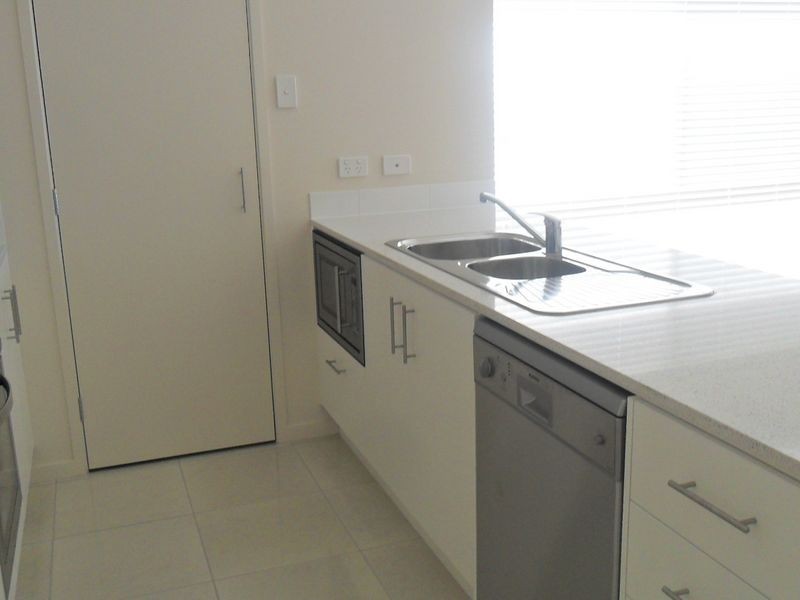 14 Pamphlet Lane, Coomera Waters QLD 4209