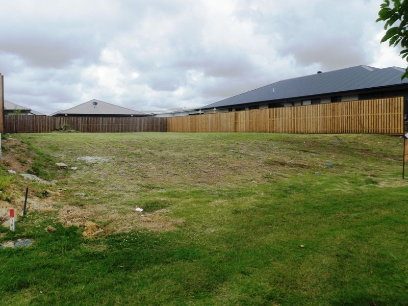 16 Captain Hope Avenue, Upper Coomera QLD 4209