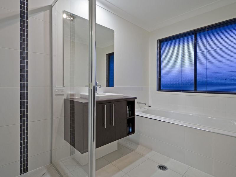 11 Seawind Road, Coomera Waters QLD 4209