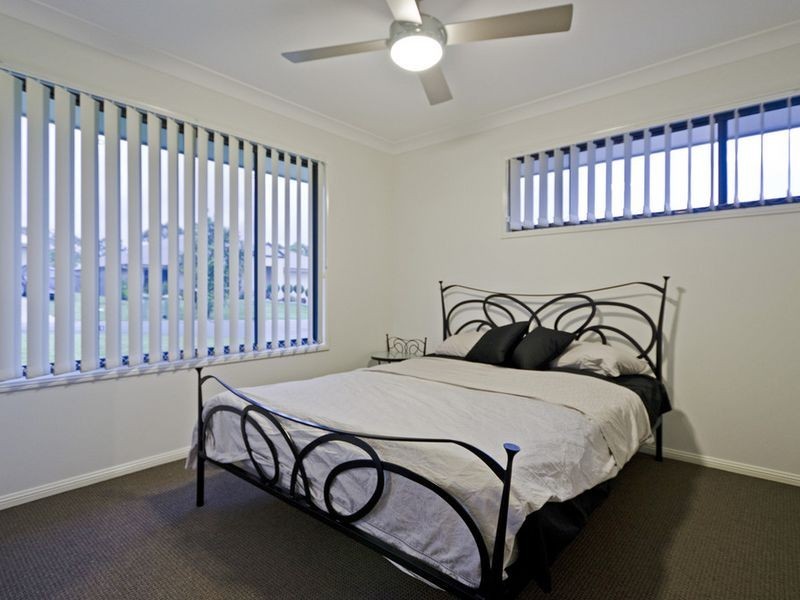 11 Seawind Road, Coomera Waters QLD 4209