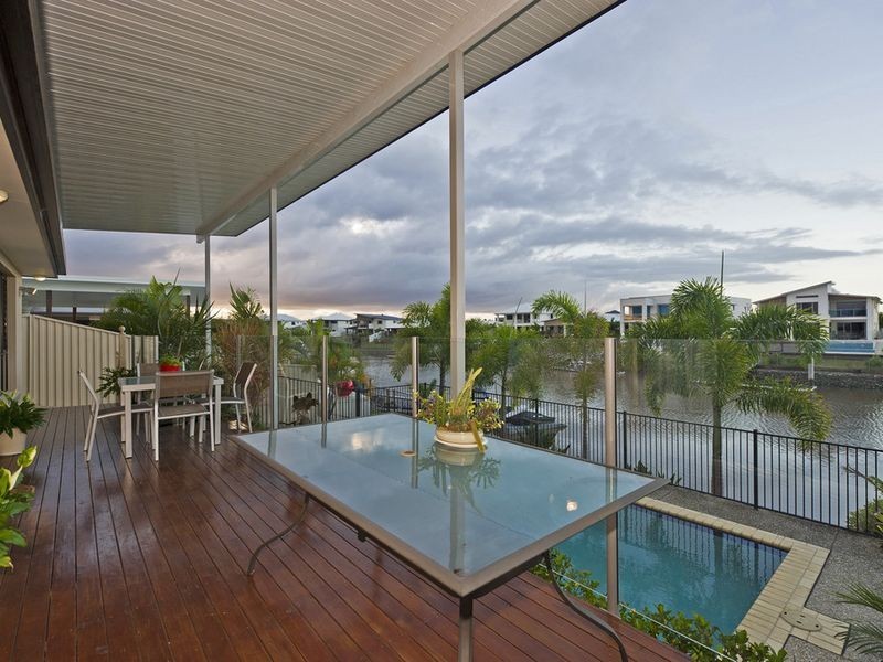 27 Southaven Drive, Helensvale QLD 4212