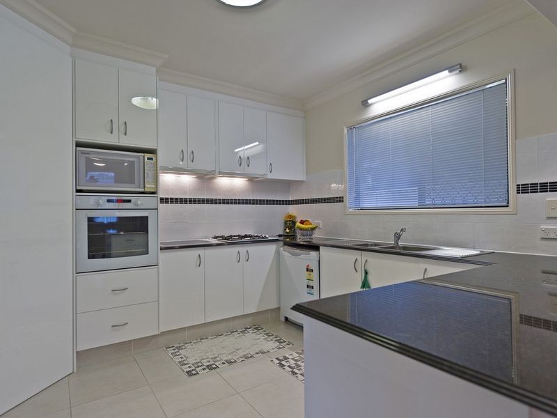 27 Southaven Drive, Helensvale QLD 4212