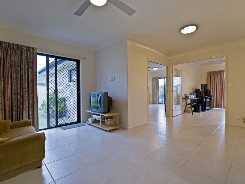 27 Southaven Drive, Helensvale QLD 4212