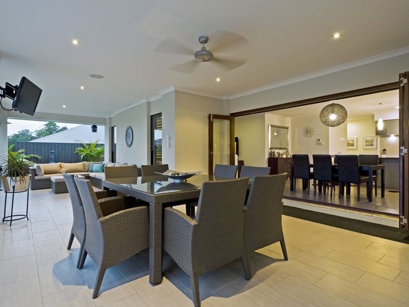 18 Greenview Drive, Upper Coomera QLD 4209