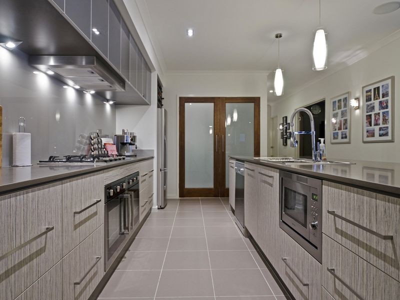 18 Greenview Drive, Upper Coomera QLD 4209