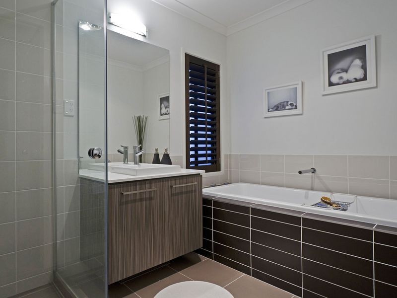 18 Greenview Drive, Upper Coomera QLD 4209