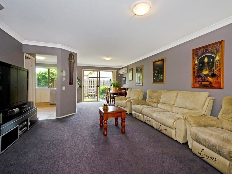 13/2 Bos Drive, Coomera QLD 4209