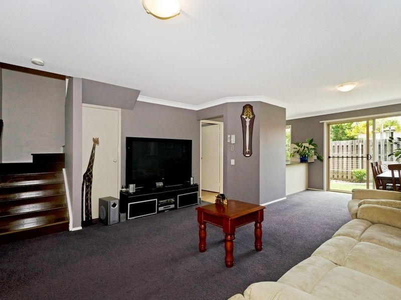 13/2 Bos Drive, Coomera QLD 4209