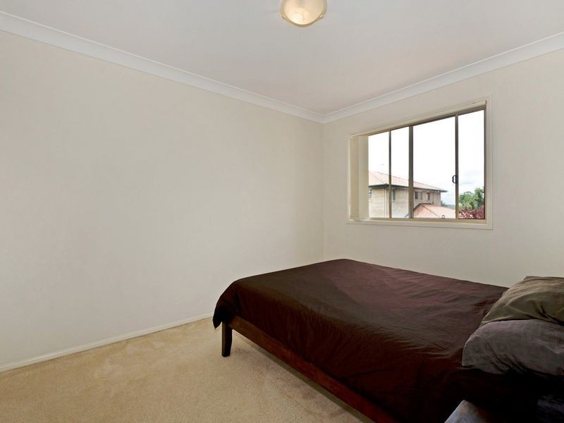 13/2 Bos Drive, Coomera QLD 4209