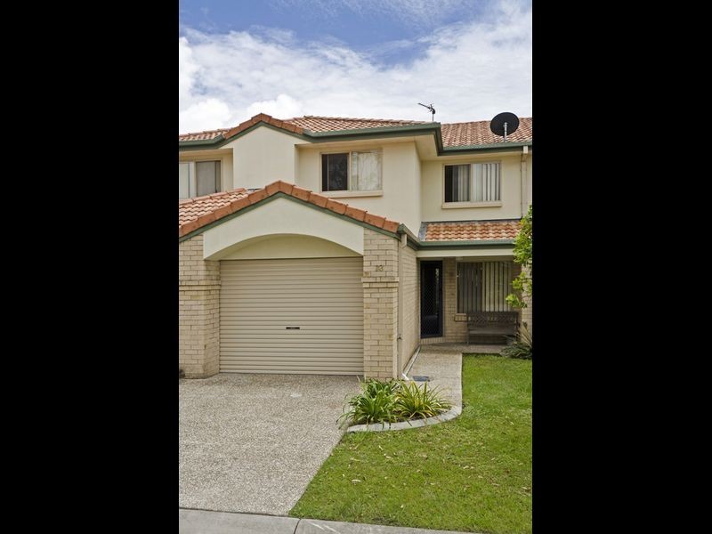 13/2 Bos Drive, Coomera QLD 4209