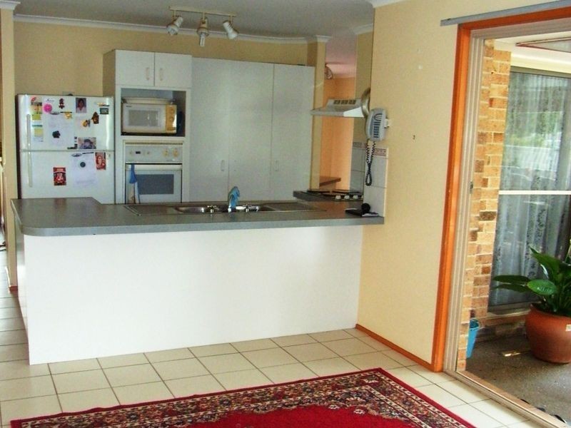 4 Gosford Court, Helensvale QLD 4212