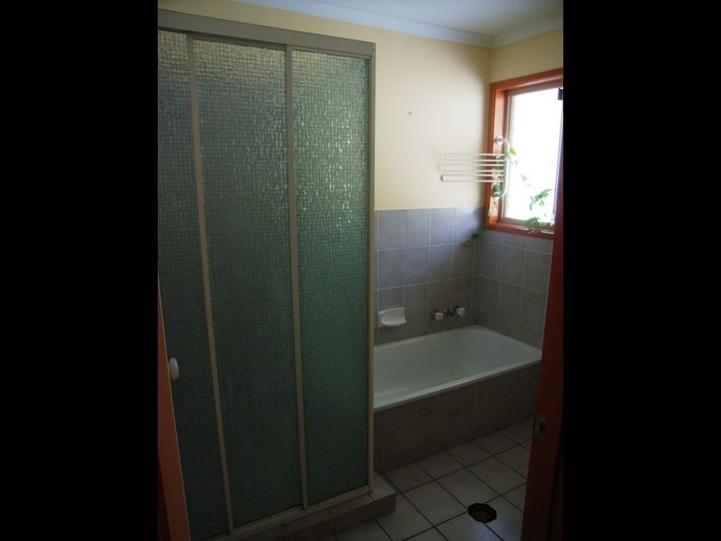 4 Gosford Court, Helensvale QLD 4212