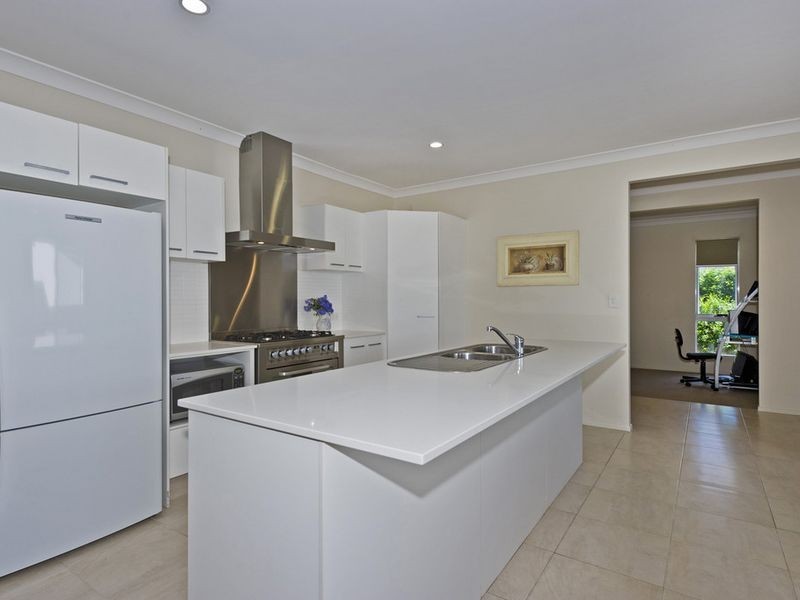 15 Garawarra Crescent, Upper Coomera QLD 4209