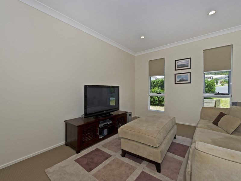 15 Garawarra Crescent, Upper Coomera QLD 4209