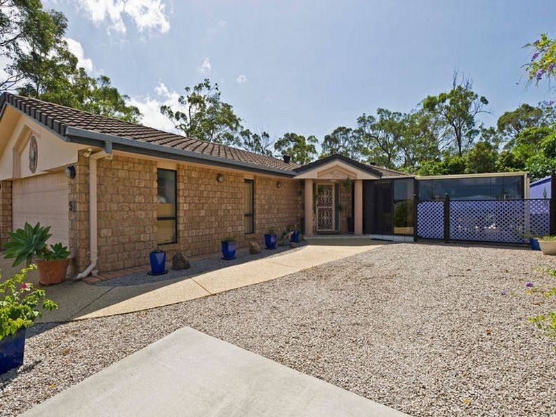 5 Emerson Way, Oxenford QLD 4210