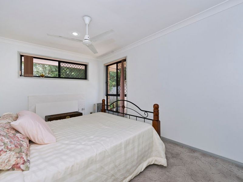 5 Emerson Way, Oxenford QLD 4210