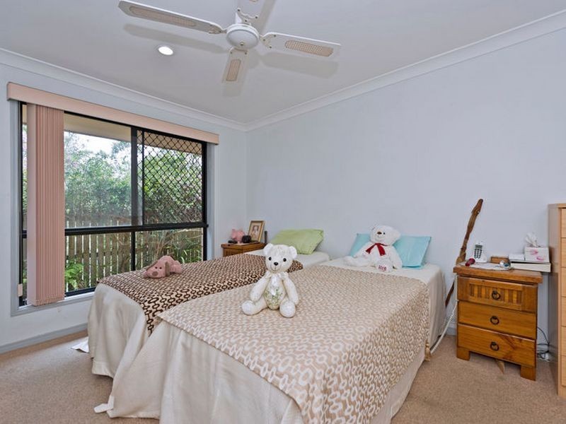 5 Emerson Way, Oxenford QLD 4210