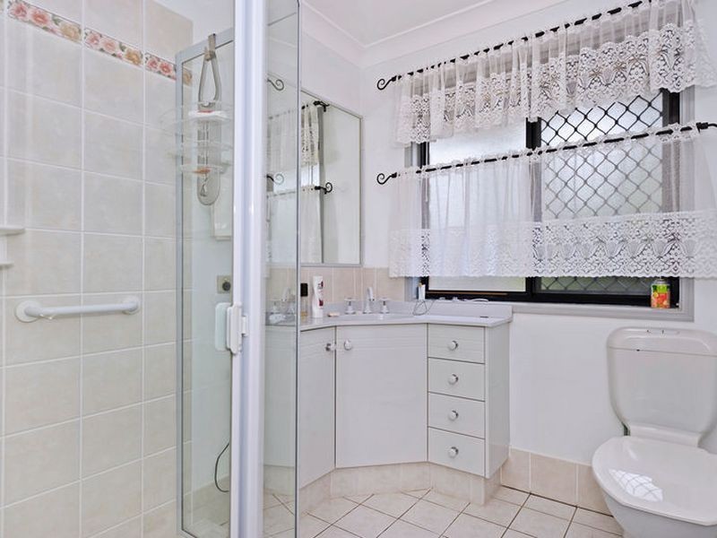 5 Emerson Way, Oxenford QLD 4210
