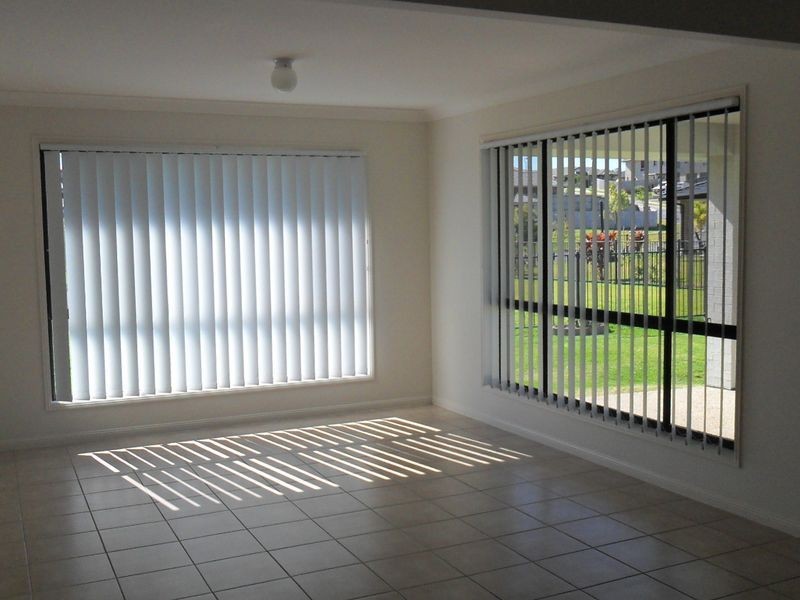 9 Cranberrie Crescent, Pimpama QLD 4209