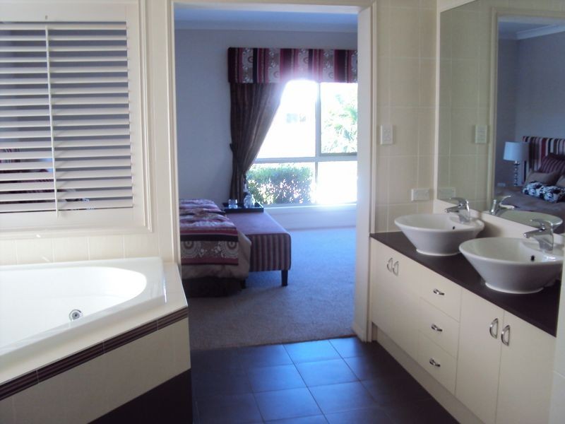 9 Ragamuffin Drive, Coomera Waters QLD 4209