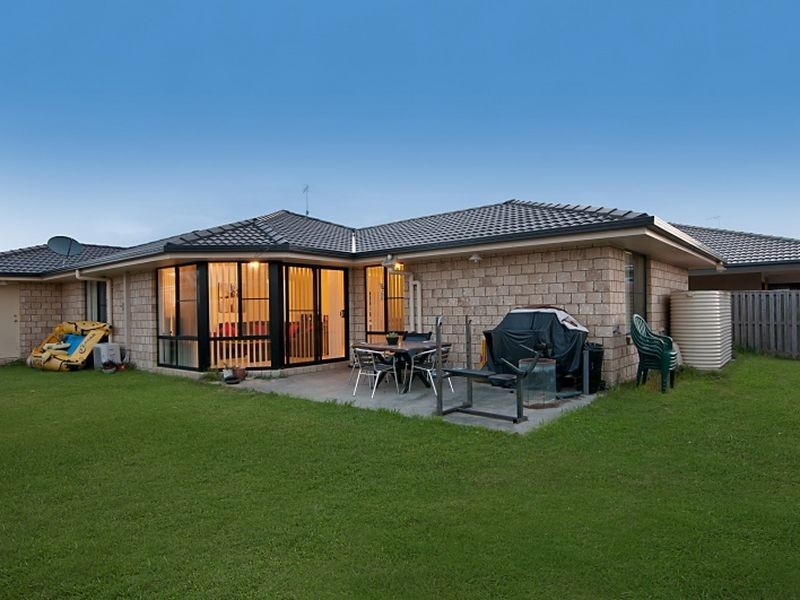 8 Ansett Way, Upper Coomera QLD 4209