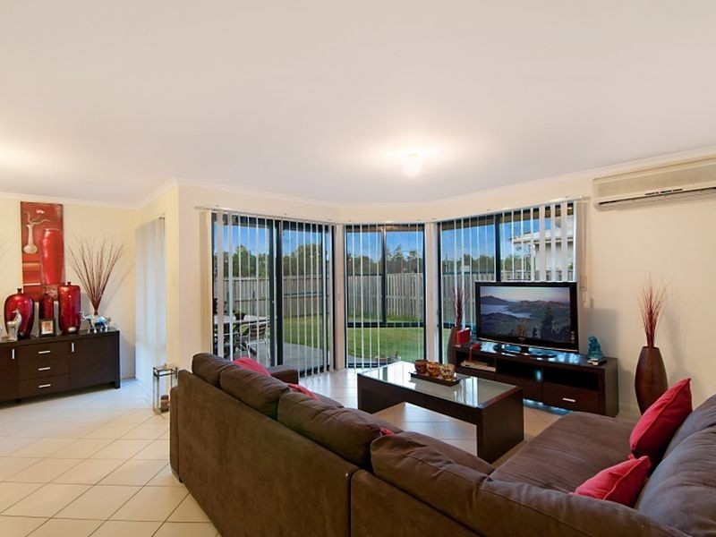 8 Ansett Way, Upper Coomera QLD 4209
