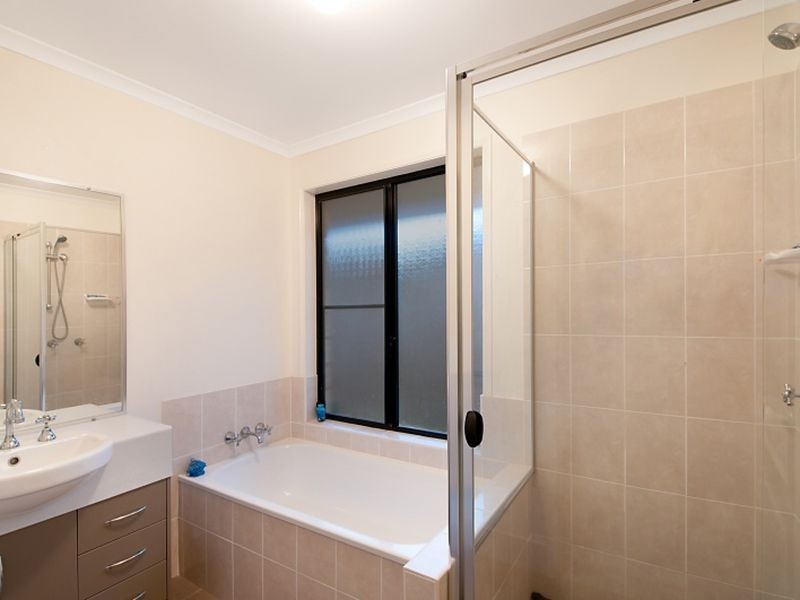 8 Ansett Way, Upper Coomera QLD 4209