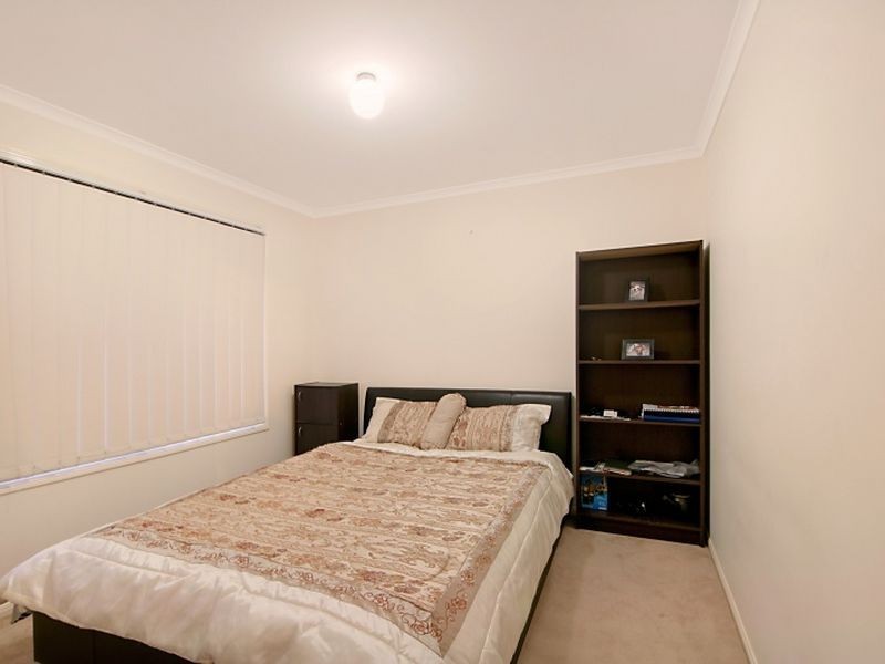 8 Ansett Way, Upper Coomera QLD 4209