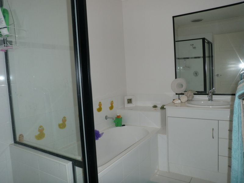 2/18 Bodacious Terrace, Pimpama QLD 4209